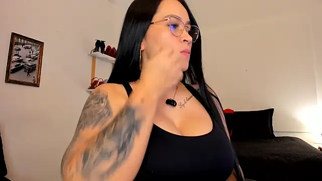 Snapshot of leslie_k chatting on March 8, 2025, 3:39 am leslie k online show from March 8, 2025, 3:39 am