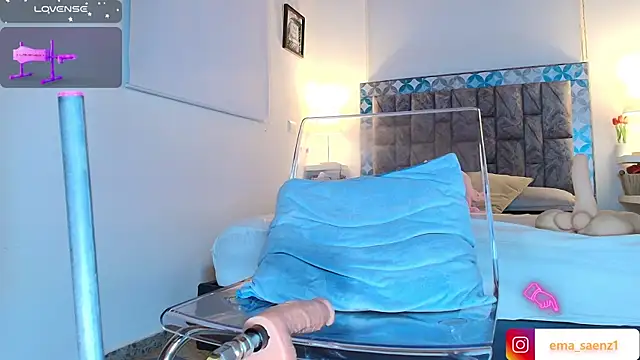 ema  saenz online show from November 15, 2025, 2:02 pm