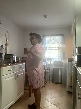 ebonyred online show from November 22, 2025, 3:33 pm