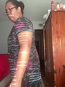 ebonyred online show from December 15, 2025, 1:59 pm