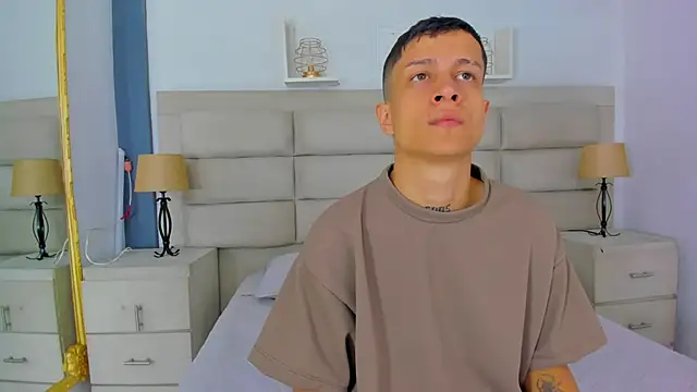 AgarEvans online show from November 29, 2025, 4:04 am