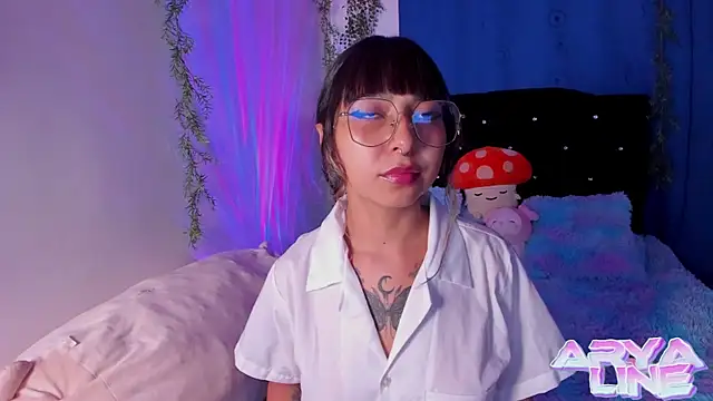 arysUwU online show from January 12, 2025, 1:42 am