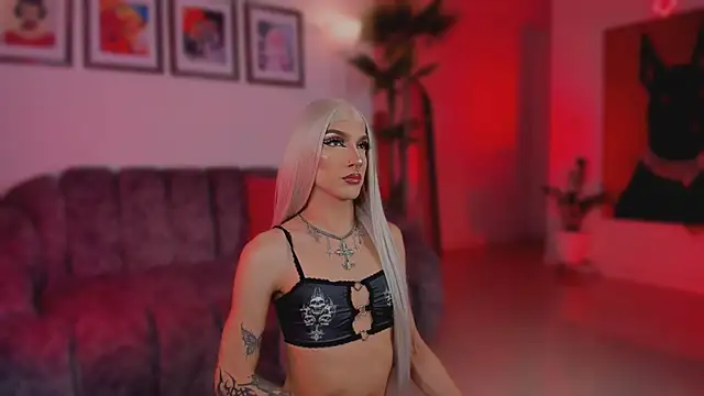 Taylor  foxxx online show from April 25, 2026, 6:05 am