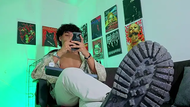 Snapshot of GaelOconner chatting on November 20, 2025, 3:28 am GaelOconner online show from November 20, 2025, 3:28 am