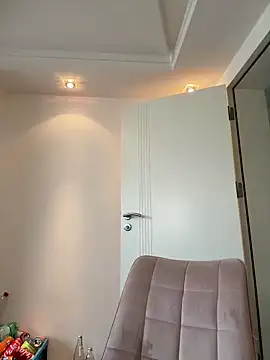 Snapshot of Lady_Knaller chatting on March 12, 2025, 9:34 am Lady Knaller online show from March 12, 2025, 9:34 am