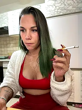 Snapshot of Lady_Knaller chatting on October 5, 2025, 7:23 pm Lady Knaller online show from October 5, 2025, 7:23 pm