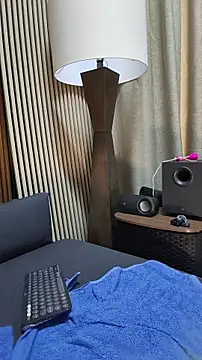 Deisy Torres online show from October 21, 2025, 8:42 pm