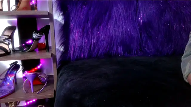 Snapshot of keytlinsexy chatting on March 12, 2025, 11:42 am keytlinsexy online show from March 12, 2025, 11:42 am