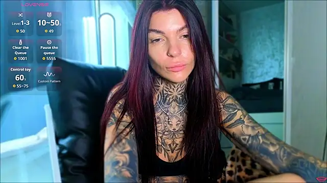 Snapshot of tattooedBabyy chatting on April 30, 2026, 7:04 am tattooedBabyy online show from April 30, 2026, 7:04 am