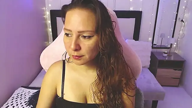 camila delarosa online show from June 30, 2026, 3:24 pm