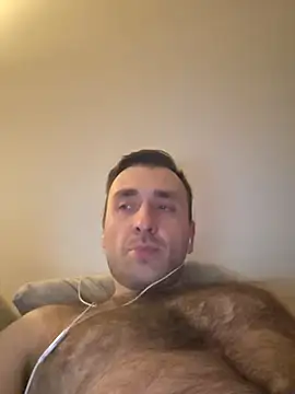 Snapshot of TIGERRR86 chatting on April 12, 2026, 8:14 pm TIGERRR86 online show from April 12, 2026, 8:14 pm