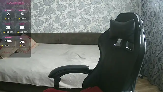 Snapshot of Sabrina_Poison chatting on December 20, 2024, 9:21 am Sabrina Poison online show from December 20, 2024, 9:21 am