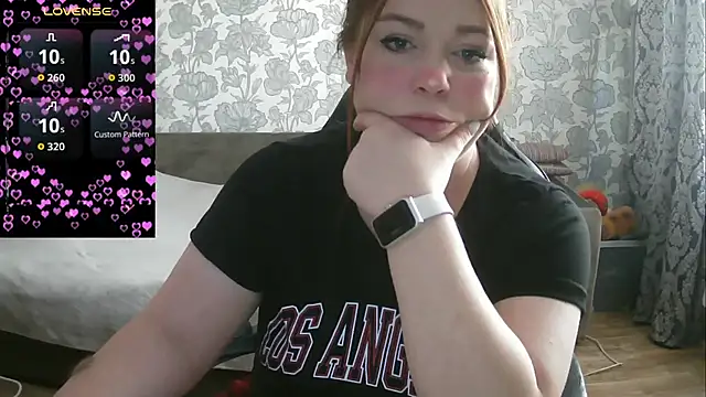 Snapshot of Sabrina_Poison chatting on September 15, 2025, 8:03 am Sabrina Poison online show from September 15, 2025, 8:03 am