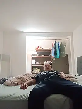 jefffitz73 online show from February 1, 2026, 9:19 am