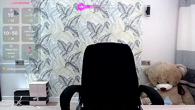 Snapshot of Marmalade_Fox chatting on February 1, 2025, 4:35 am Marmalade Fox online show from February 1, 2025, 4:35 am