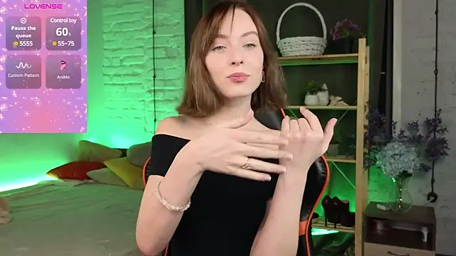 Crayzy Luv online show from January 15, 2025, 8:48 pm