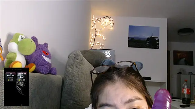Snapshot of Kunimitsuu_ chatting on October 4, 2025, 11:36 pm Kunimitsuu online show from October 4, 2025, 11:36 pm