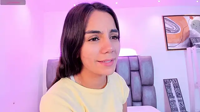 martina mancini online show from October 31, 2025, 1:23 pm