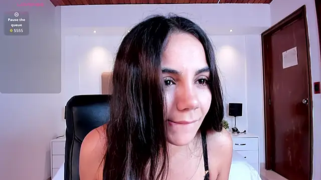 martina mancini online show from March 26, 2026, 7:08 pm