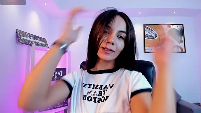 Snapshot of martina_mancini chatting on April 30, 2026, 12:33 pm martina mancini online show from April 30, 2026, 12:33 pm