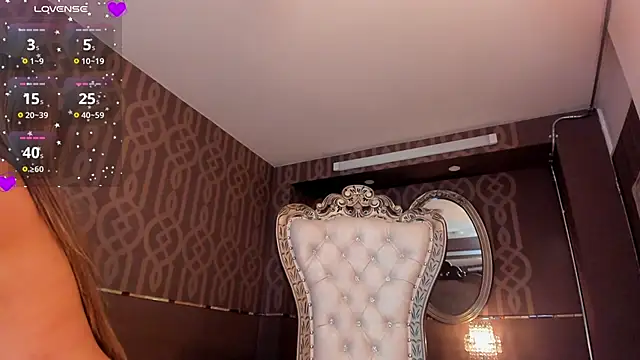 Janna Rousse  online show from February 5, 2025, 6:15 pm