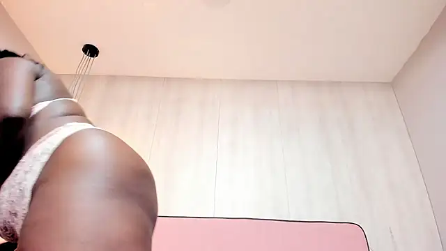 ShairaCoxx online show from January 24, 2025, 3:45 pm