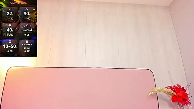 ShairaCoxx online show from February 26, 2025, 3:52 pm