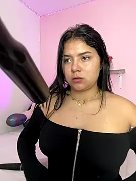 Oriana Guzman online show from November 16, 2025, 11:32 pm