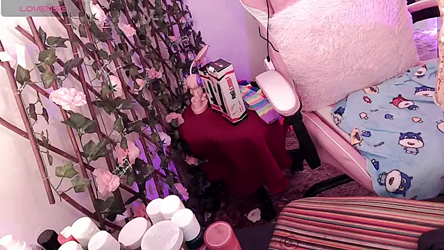 Magic-Smilee online show from December 14, 2024, 2:31 pm