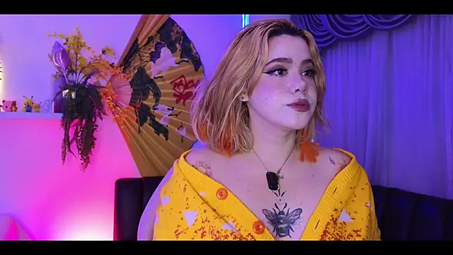 albaismynameX online show from November 15, 2025, 12:13 pm