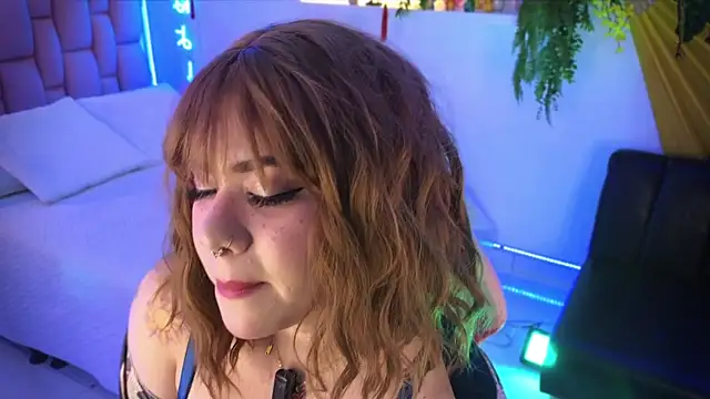 albaismynameX online show from December 1, 2025, 12:10 pm