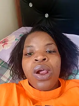 hotgal1112 online show from February 8, 2026, 12:30 pm