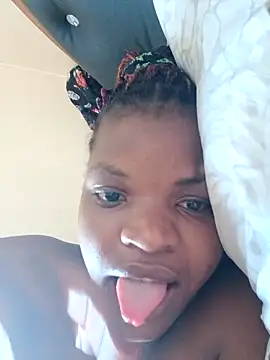 hotgal1112 online show from February 28, 2026, 5:30 am