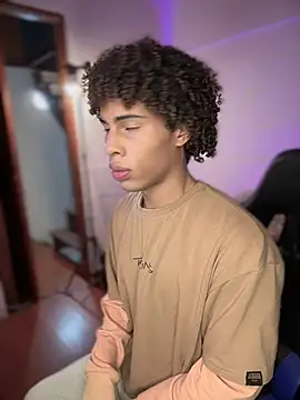 Snapshot of kleo_helenos chatting on December 1, 2025, 6:07 am kleo helenos online show from December 1, 2025, 6:07 am