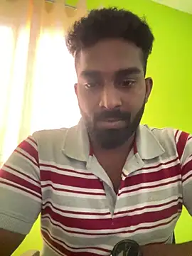 Snapshot of Handsomehunk_4U chatting on December 2, 2024, 7:14 am Handsomehunk 4U online show from December 2, 2024, 7:14 am