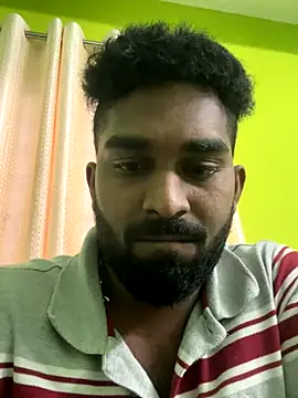 Snapshot of Handsomehunk_4U chatting on December 2, 2024, 11:01 am Handsomehunk 4U online show from December 2, 2024, 11:01 am