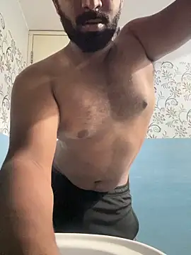 Snapshot of Handsomehunk_4U chatting on December 8, 2024, 4:07 pm Handsomehunk 4U online show from December 8, 2024, 4:07 pm