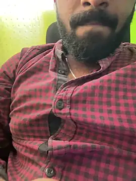 Snapshot of Handsomehunk_4U chatting on December 16, 2024, 9:35 am Handsomehunk 4U online show from December 16, 2024, 9:35 am