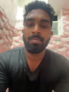 Snapshot of Handsomehunk_4U chatting on December 21, 2024, 5:18 pm Handsomehunk 4U online show from December 21, 2024, 5:18 pm