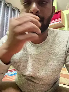 Snapshot of Handsomehunk_4U chatting on February 3, 2025, 12:25 pm Handsomehunk 4U online show from February 3, 2025, 12:25 pm