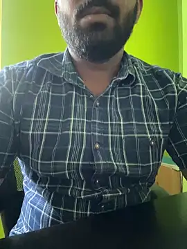 Snapshot of Handsomehunk_4U chatting on February 5, 2025, 9:57 am Handsomehunk 4U online show from February 5, 2025, 9:57 am