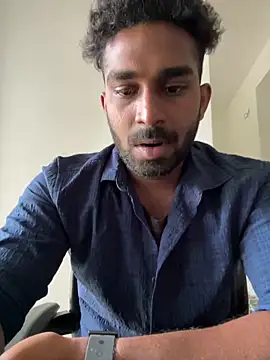 Snapshot of Handsomehunk_4U chatting on September 24, 2025, 6:17 am Handsomehunk 4U online show from September 24, 2025, 6:17 am