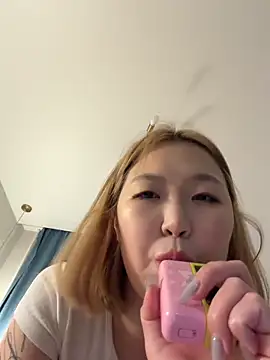 Snapshot of Aiko_Yumi chatting on June 11, 2026, 8:07 pm Aiko Yumi online show from June 11, 2026, 8:07 pm