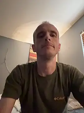 Snapshot of tleaper21101 chatting on October 10, 2025, 4:17 pm tleaper21101 online show from October 10, 2025, 4:17 pm