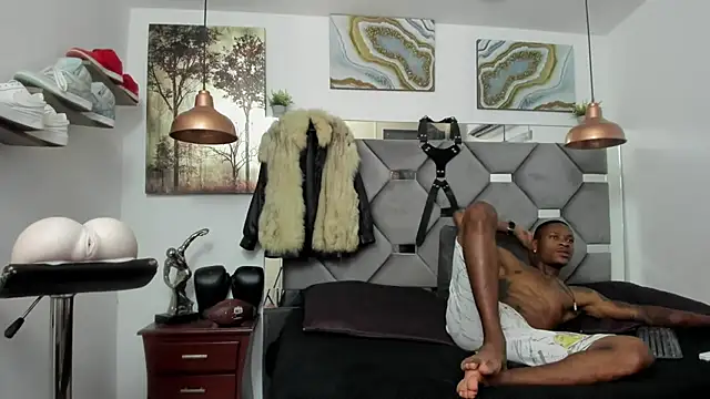 Snapshot of KING_FIT chatting on January 28, 2025, 8:15 pm KING FIT online show from January 28, 2025, 8:15 pm