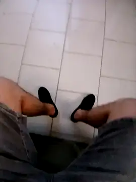 Snapshot of braza66 chatting on November 9, 2025, 5:44 pm braza66 online show from November 9, 2025, 5:44 pm