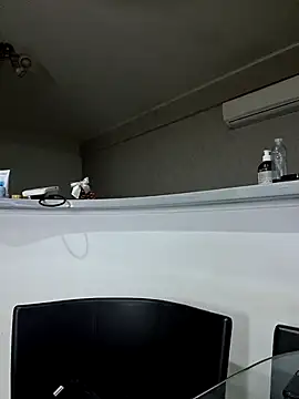 Milf Abigail online show from February 12, 2026, 3:23 am