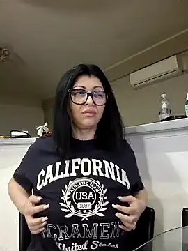 Milf Abigail online show from February 15, 2026, 2:52 am