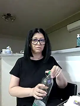 Snapshot of Milf_Abigail chatting on April 30, 2026, 3:02 am Milf Abigail online show from April 30, 2026, 3:02 am