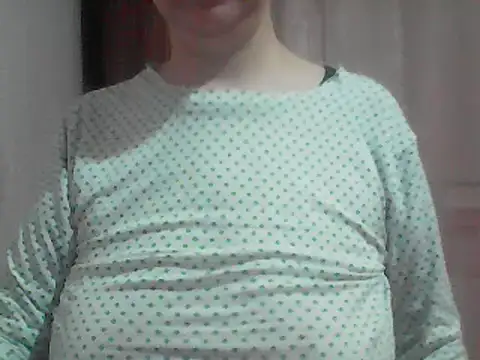 Snapshot of AnaXBerry chatting on February 14, 2026, 6:37 pm AnaXBerry online show from February 14, 2026, 6:37 pm